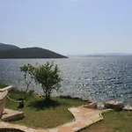Seaside House For Families With Children Cove Soline, Pasman - 8482 Vikendica