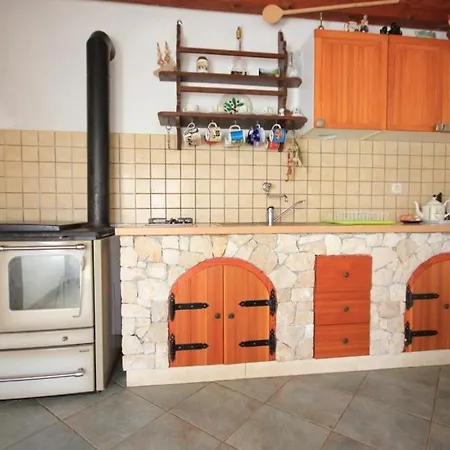 بيت للعطل Seaside House For Families With Children Cove Soline, Pasman - 8482