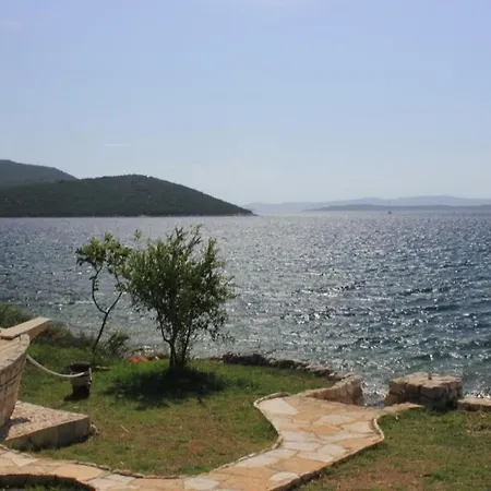 Seaside House For Families With Children Cove Soline, Pasman - 8482 Tatil Evi